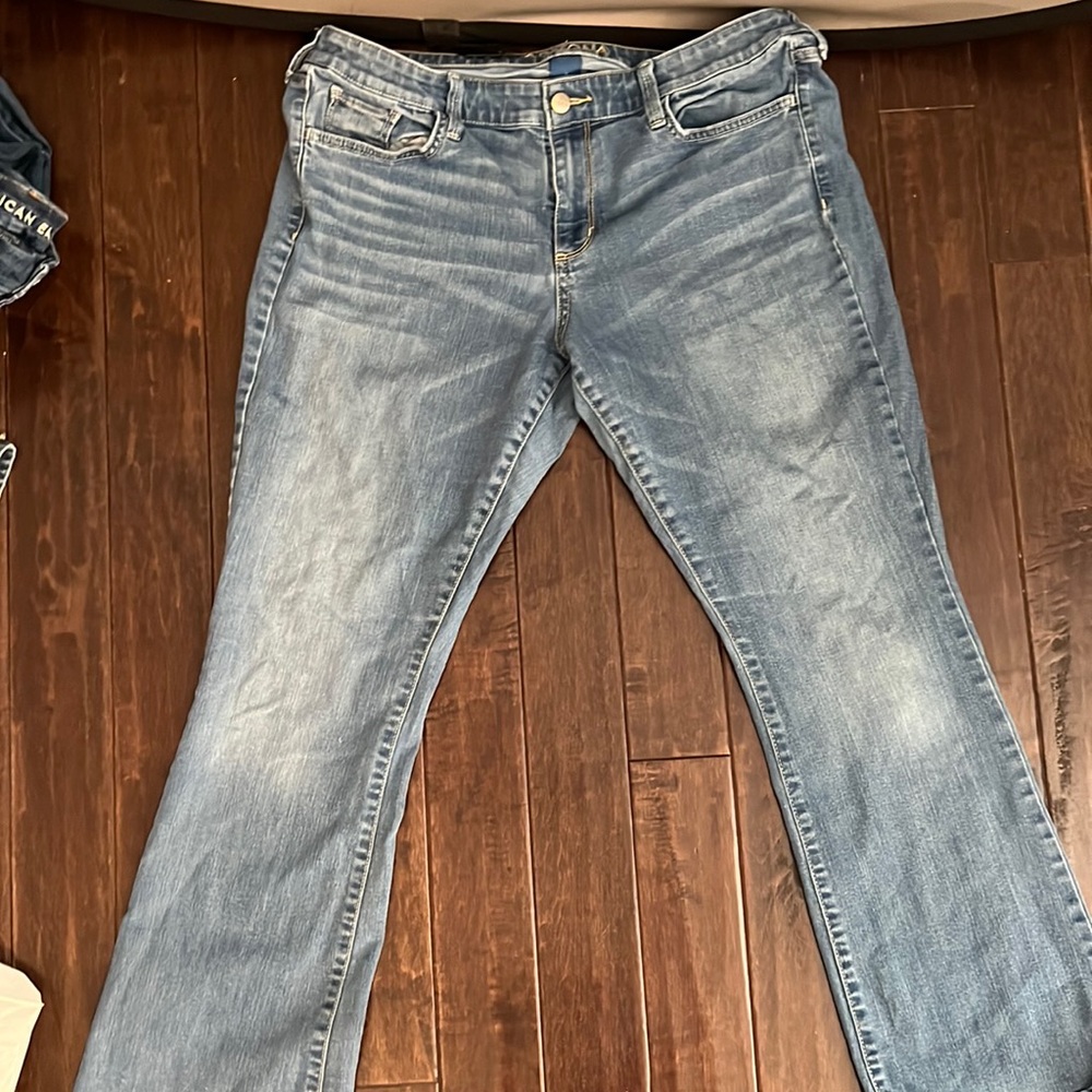Arizona Boot-cut Low-rise Jeans